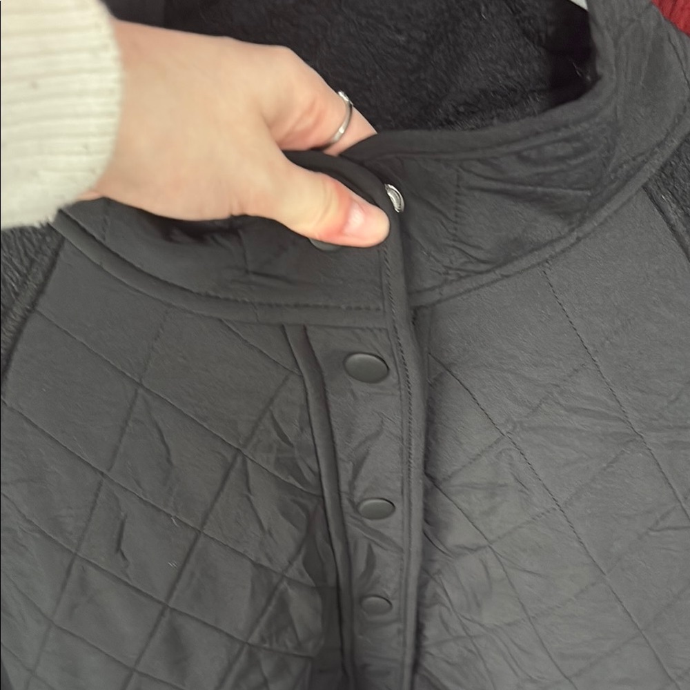 Women's Black Quilted Jacket - Picture 2 of 5